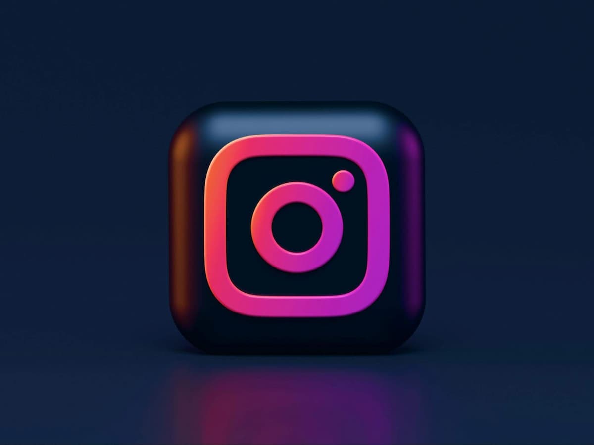 How to Make Instagram Reels Out of Long Video Reels with AI & Create Them From Scratch Illustration